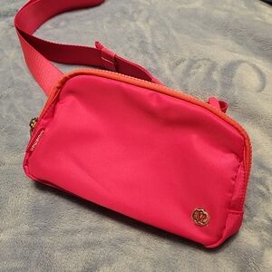 Lululemon crossbody